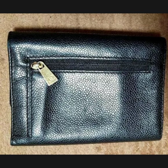 Chanel Wallet - Picture 2 of 4